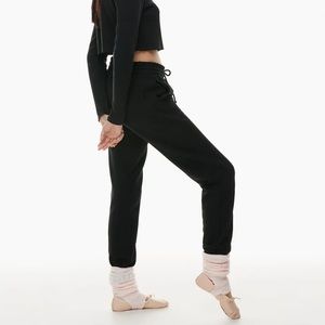 Aritzia TNA Black Cozy Fleece Boyfriend Sweatpants